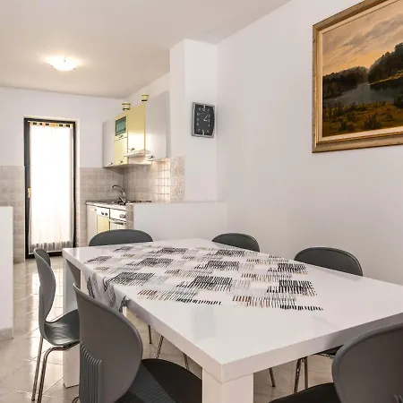 Ruzic By Interhome بيت للعطل *